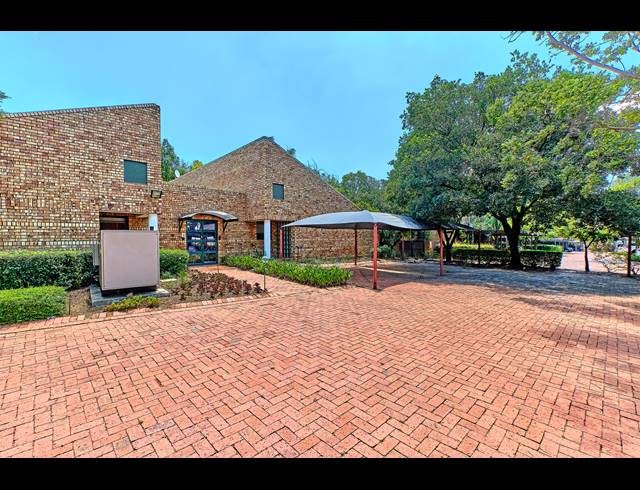 400M² OFFICE FOR SALE IN WOODMEAD